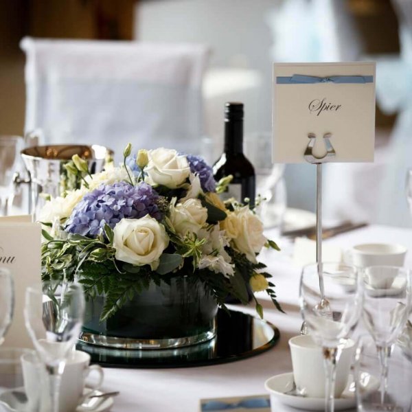 KendallsFlorist-AshridgeHouse-Venue1.jpg